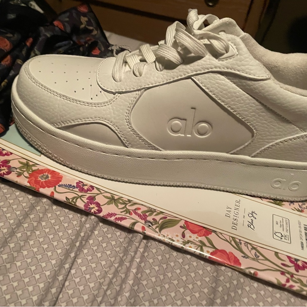 ALO Yoga White Sneakers a